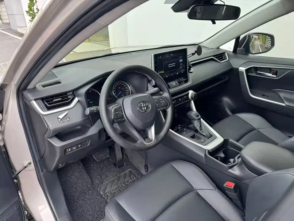 Toyota Wildlander 2020 2.5L E-CVT Luxury