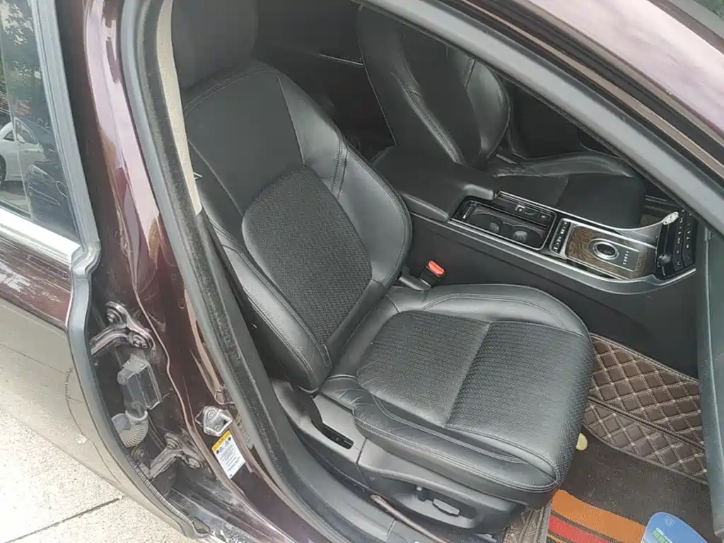 Jaguar XFL — миниатюра 25