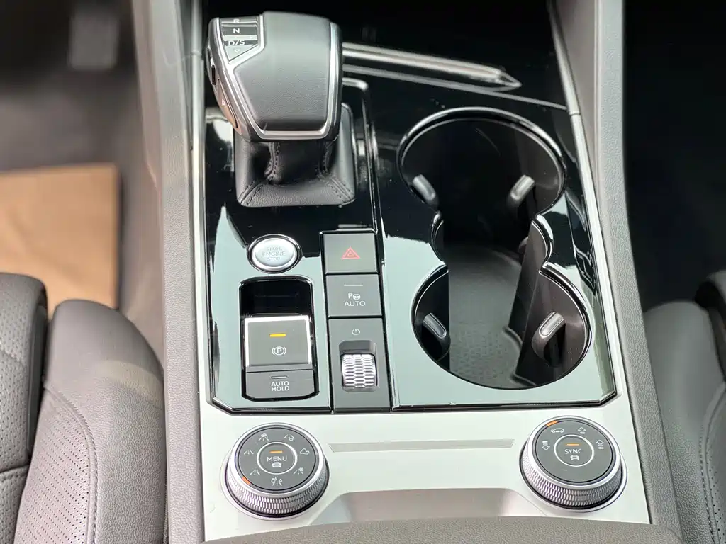 Volkswagen Touareg 2022 3.0TSI Sport