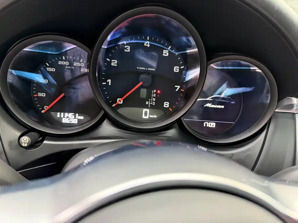 Porsche Macan — миниатюра 4