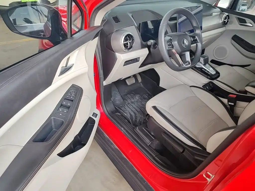BYD Yuan Pro — миниатюра 16