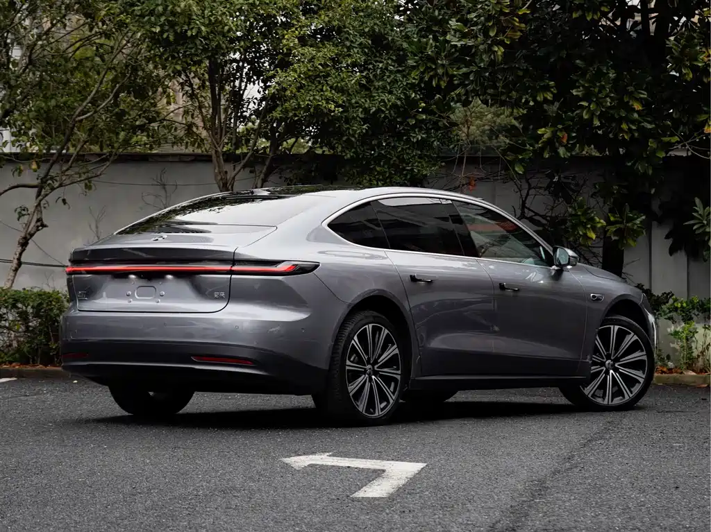 NIO NIO ET7