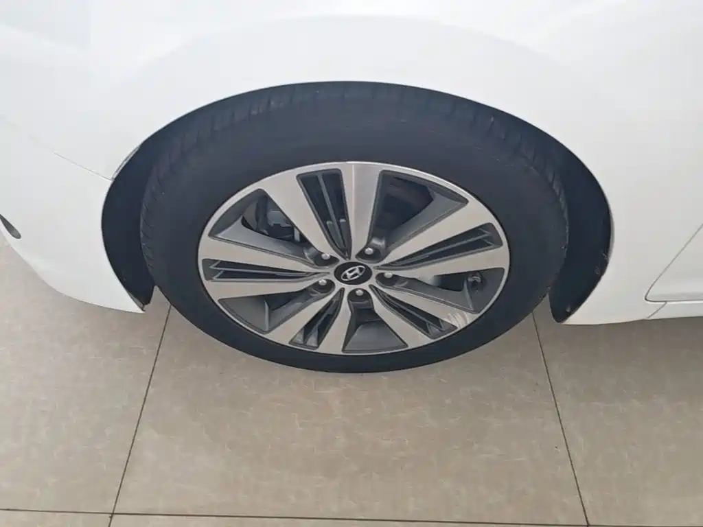 Hyundai Mistra — миниатюра 23
