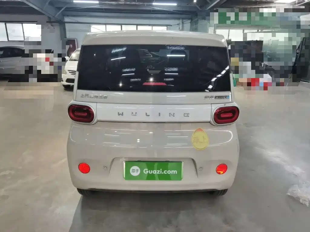 Wuling MINIEV — миниатюра 6
