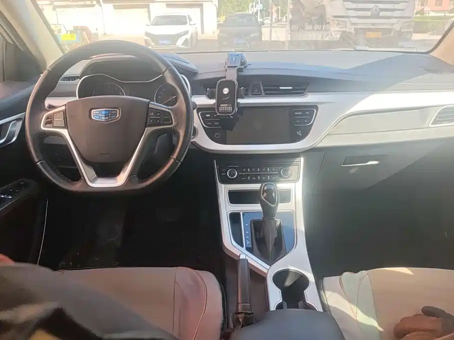 Geely Vision — миниатюра 12