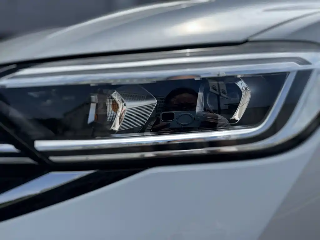 Volkswagen Sagitar — миниатюра 16
