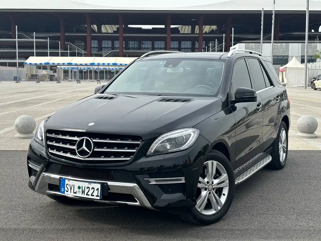 Mercedes-Benz M-Class 2015