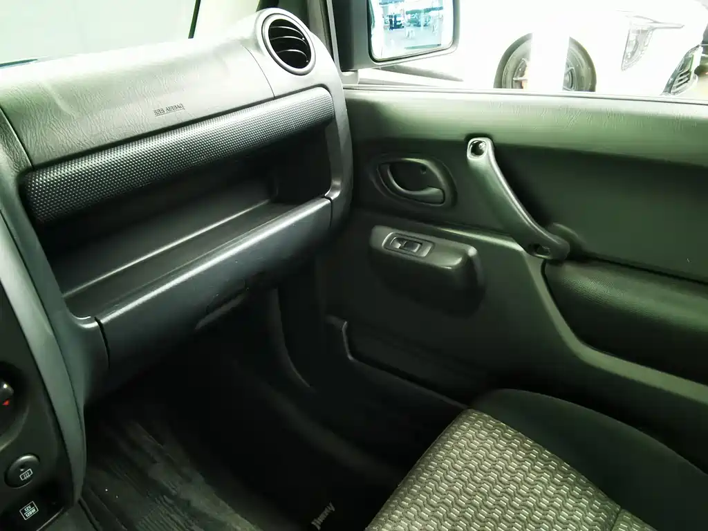 Suzuki Jimny — миниатюра 21