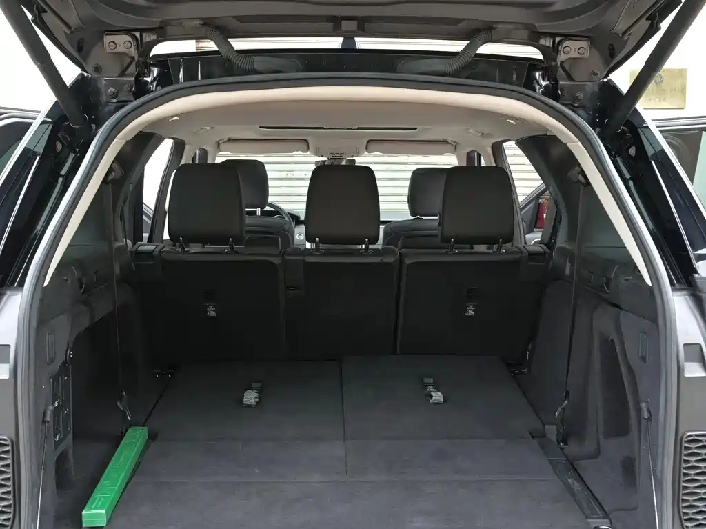 Land Rover Discovery — миниатюра 9