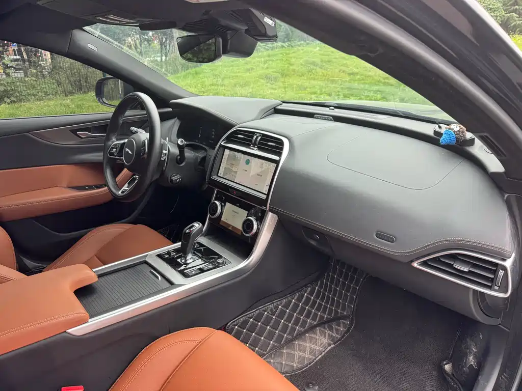 Jaguar XEL — миниатюра 10