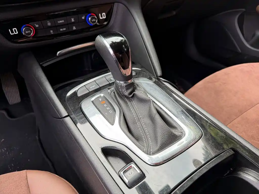 Buick Regal — миниатюра 9