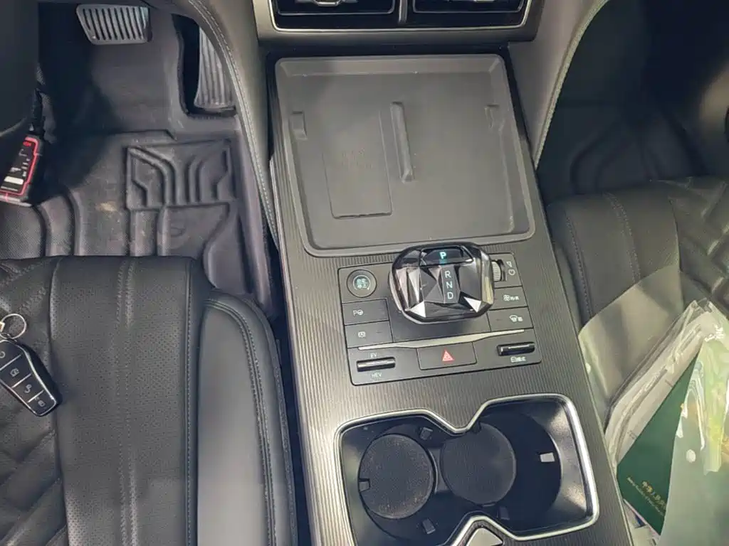 BYD L DM-i — миниатюра 14