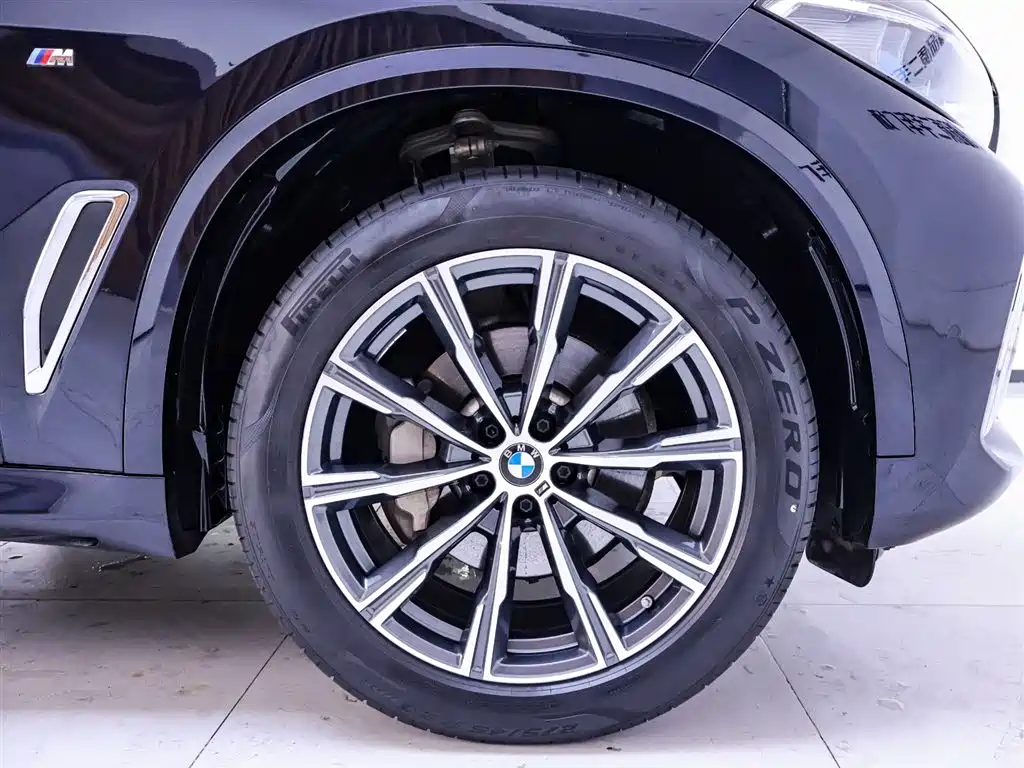 BMW X5 2022 xDrive 30Li Premium M Sport