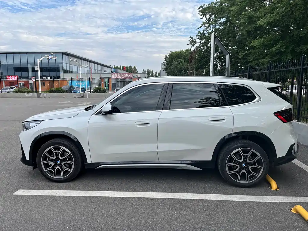 BMW X1 2025 sDrive25Li X