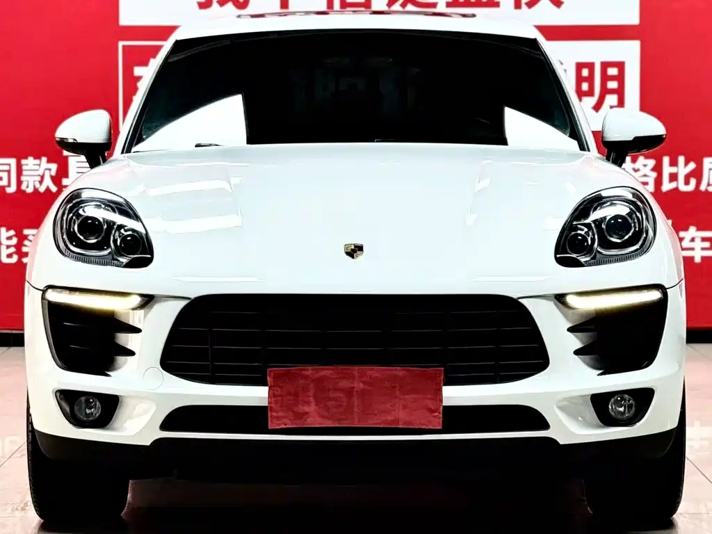 Porsche Macan — миниатюра 3