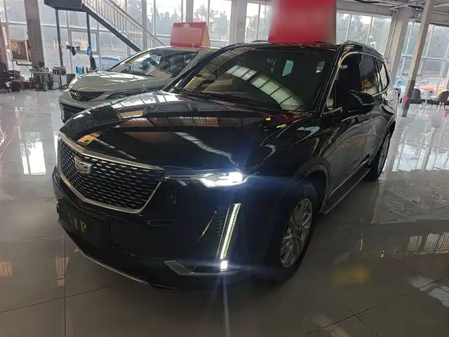 CADILLAC XT6