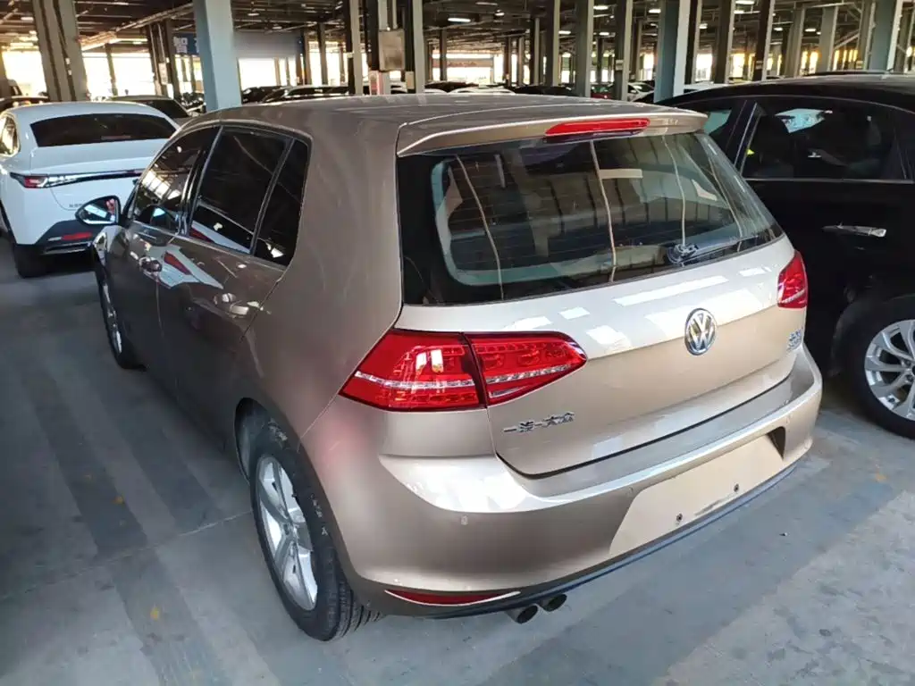 Volkswagen Golf 2016 230TSI AT Comfort