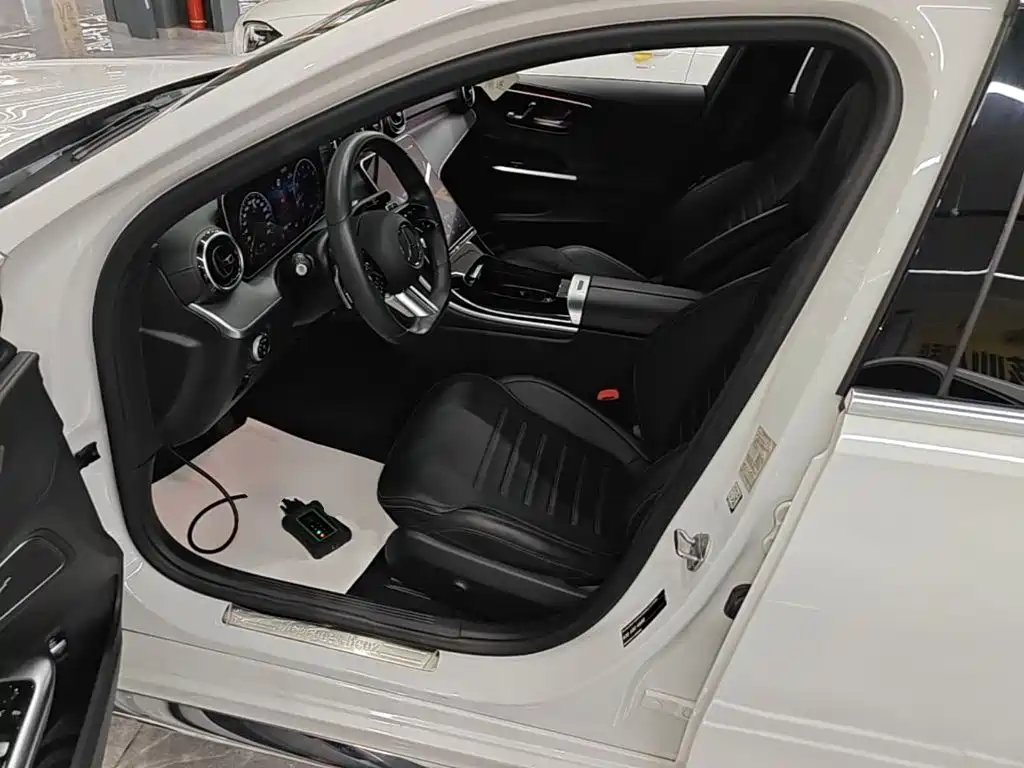 Mercedes-Benz C-Class — миниатюра 15