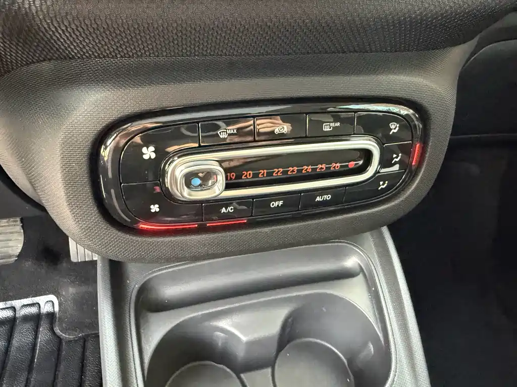 smart Smart Fortwo — миниатюра 12