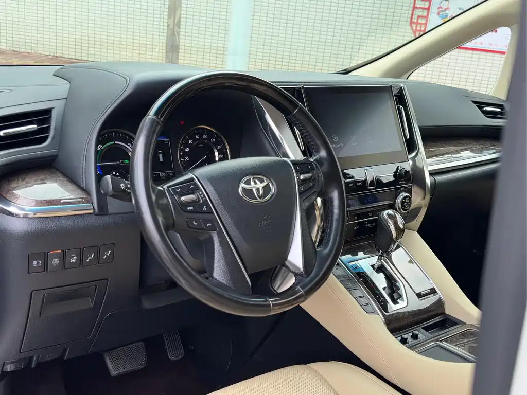 Toyota Alphard — фотографии объявления, Фото 23