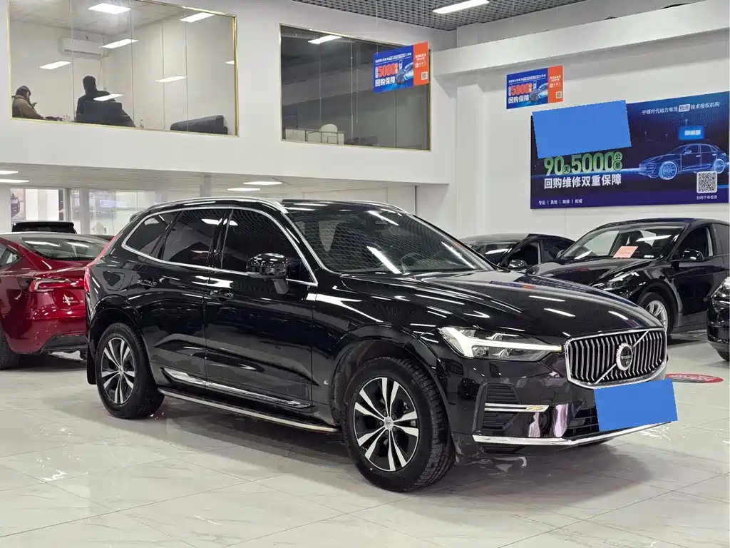 Volvo XC60 2023 B5 Luxury