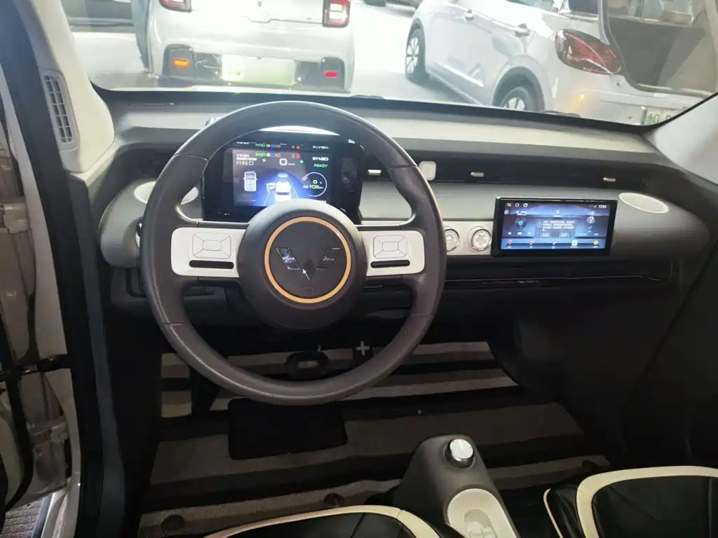 Wuling MINIEV — миниатюра 10