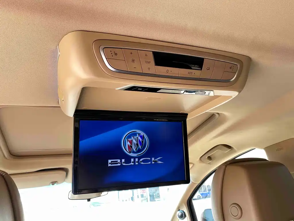 Buick GL8 — миниатюра 9