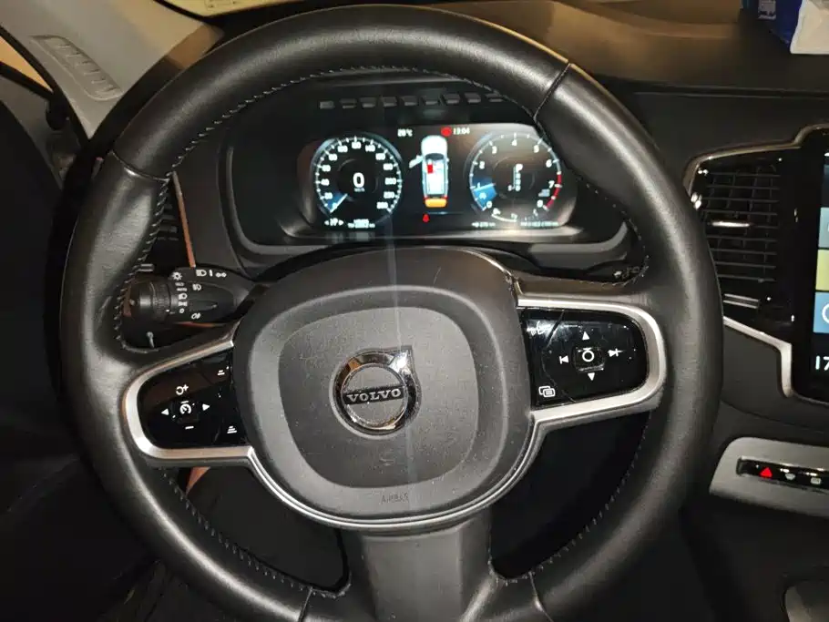 Volvo XC90 — миниатюра 15