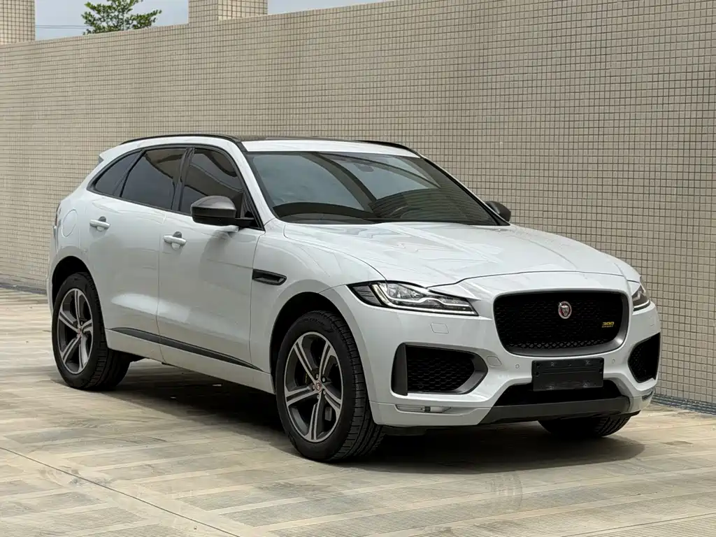 Jaguar F-PACE — миниатюра 3