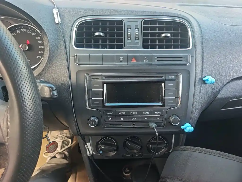 Volkswagen Polo — миниатюра 13
