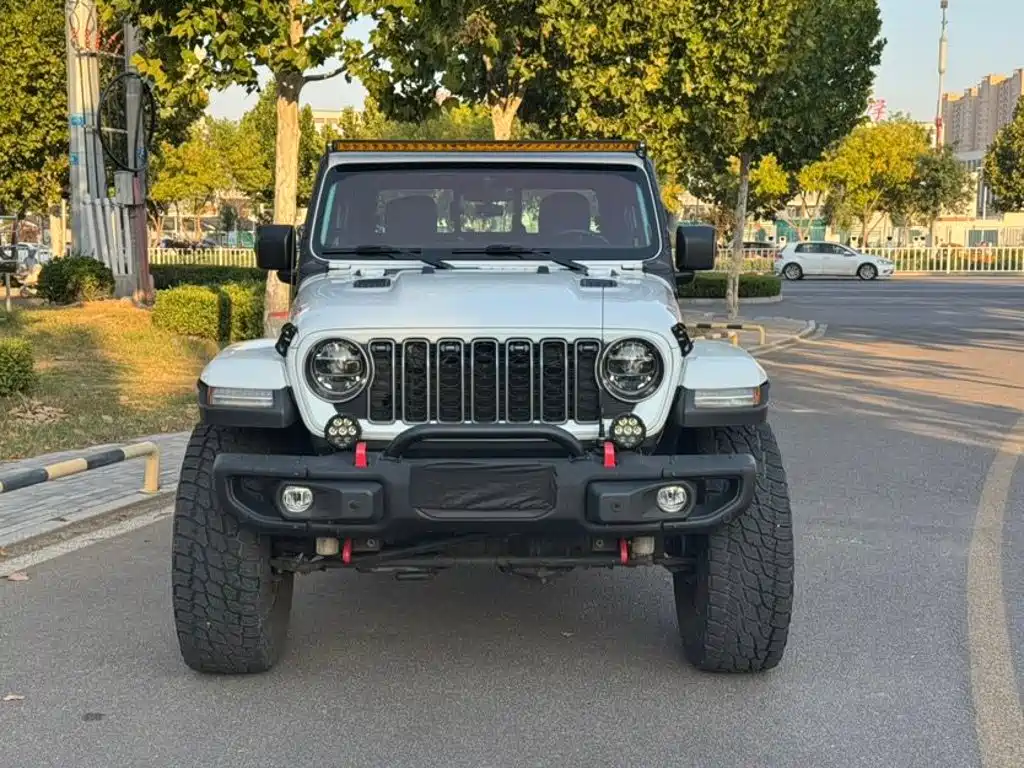 Jeep Gladiator — миниатюра 2
