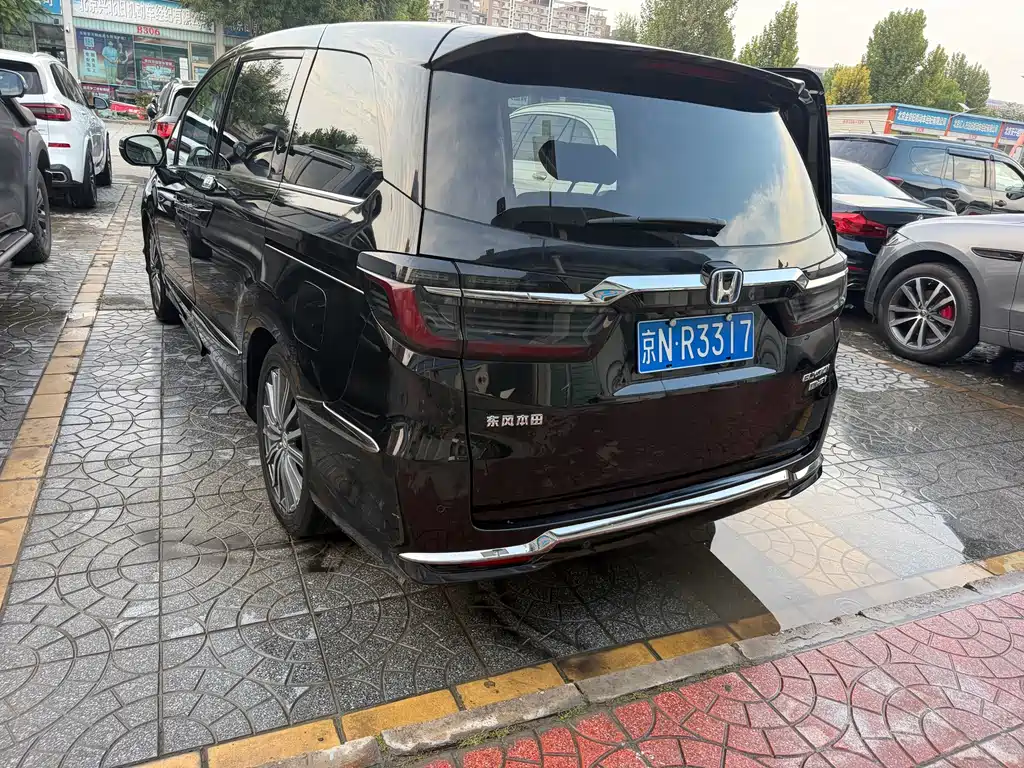 Honda Elysion — миниатюра 6