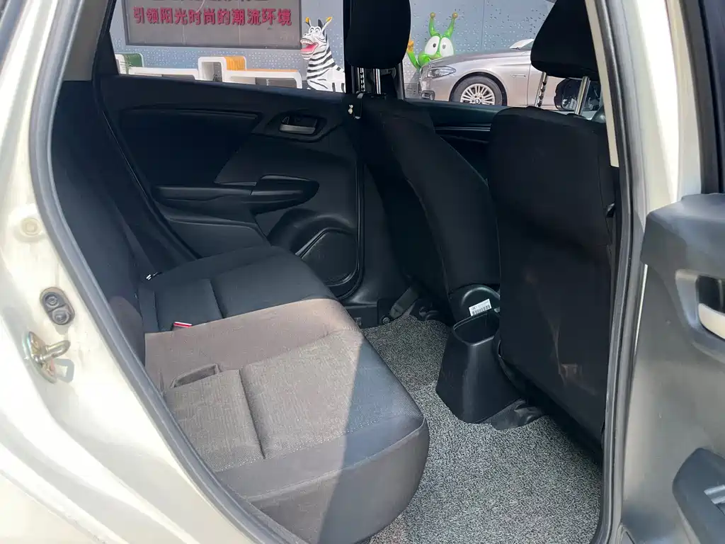 Honda Fit — миниатюра 17