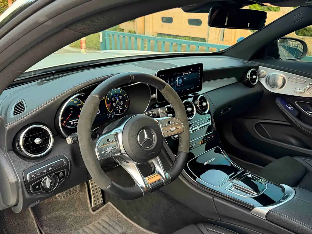 Mercedes-Benz C-Class AMG — миниатюра 8