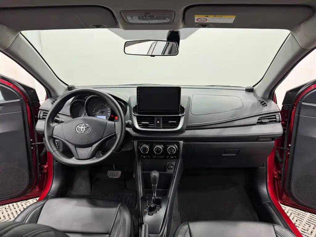 TOYOTA YARIS L ZHIXUAN