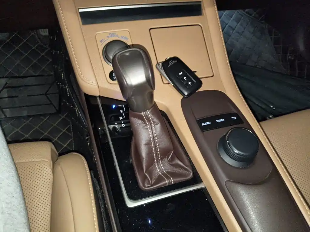 Lexus ES — миниатюра 15