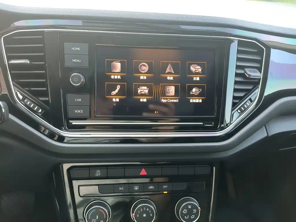 Volkswagen T-Roc — миниатюра 13