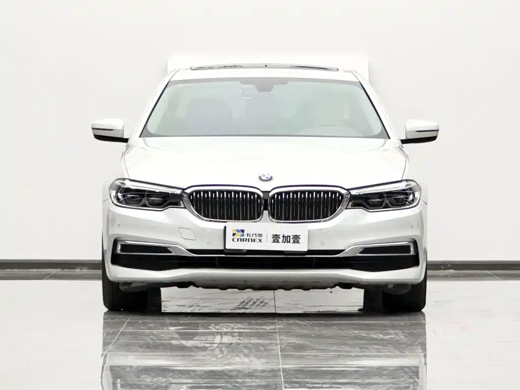 BMW 5 Series — миниатюра 2