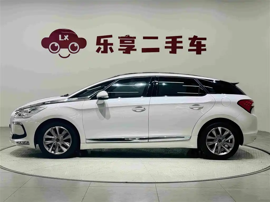 DS DS 5 — миниатюра 2