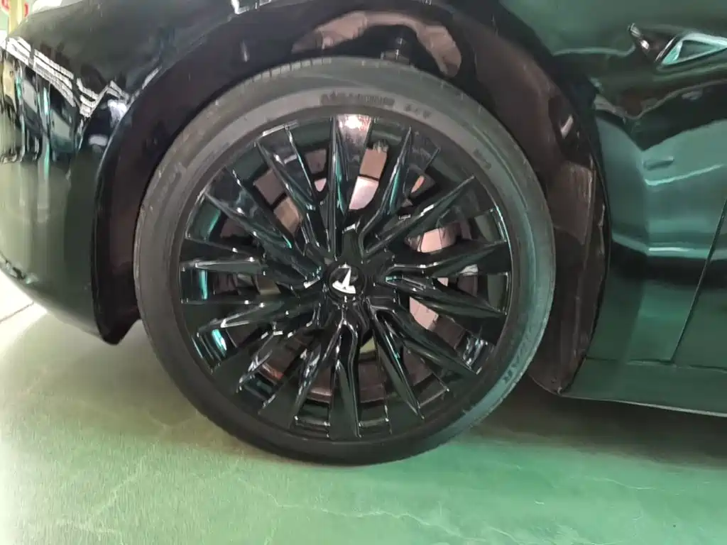 Tesla Model 3 — миниатюра 23