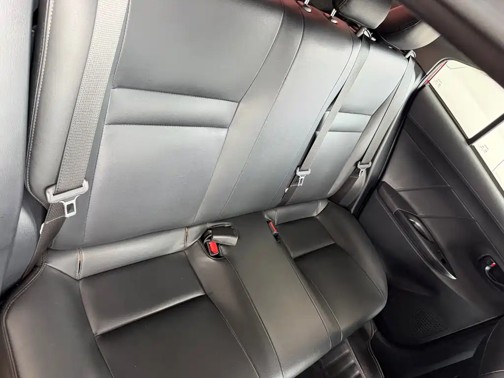 Toyota Yaris L — миниатюра 23