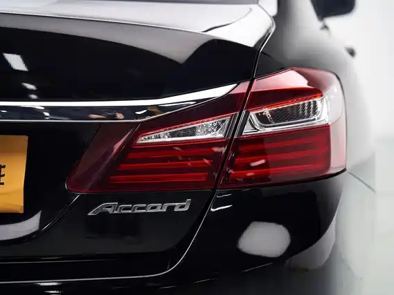 Honda Accord — миниатюра 12