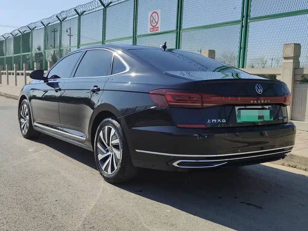 VOLKSWAGEN PASSAT NEW ENERGY