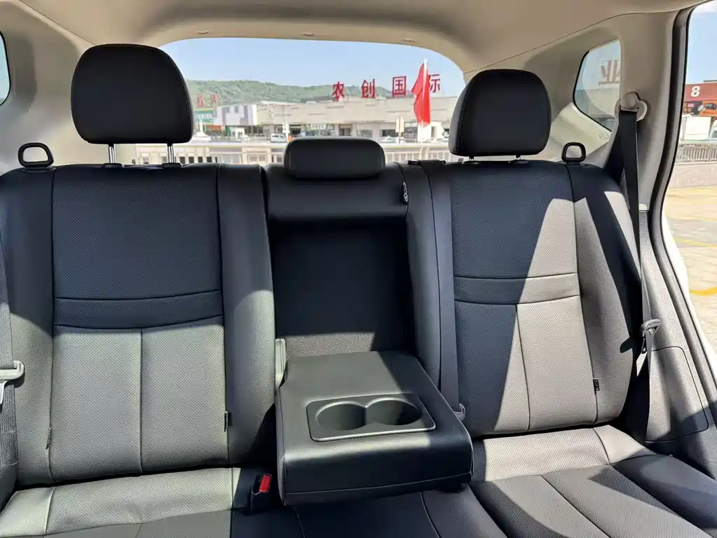 Nissan X-Trail — миниатюра 27