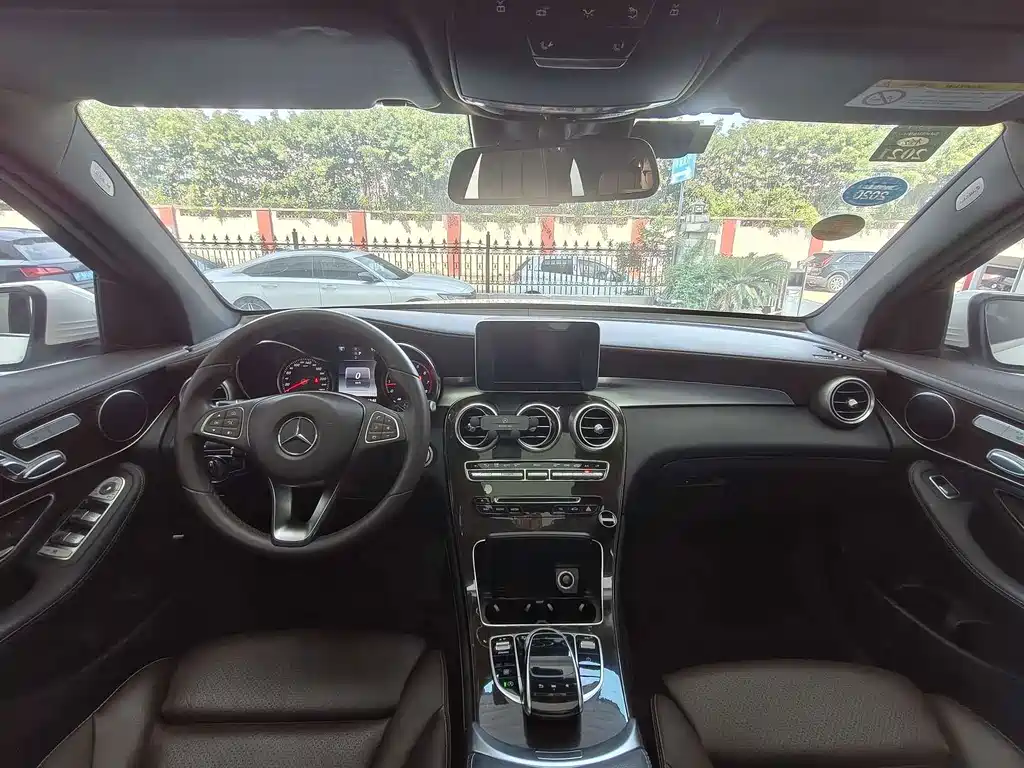 Mercedes-Benz GLC — миниатюра 12