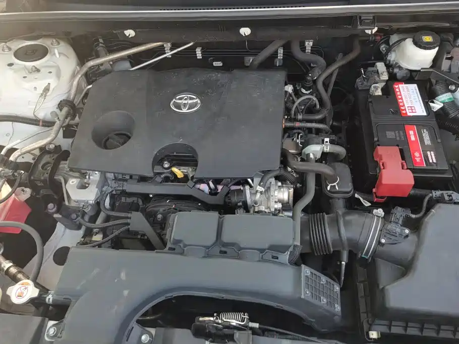 Toyota RAV4 — миниатюра 10