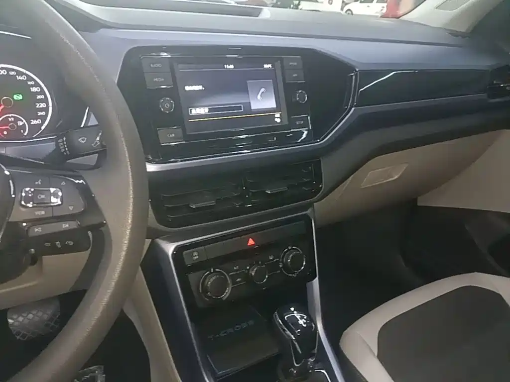 Volkswagen T-Cross — миниатюра 13