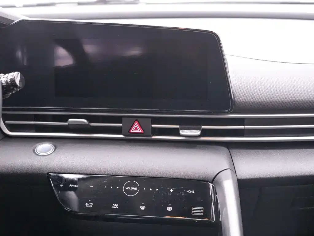 Hyundai Elantra — миниатюра 17