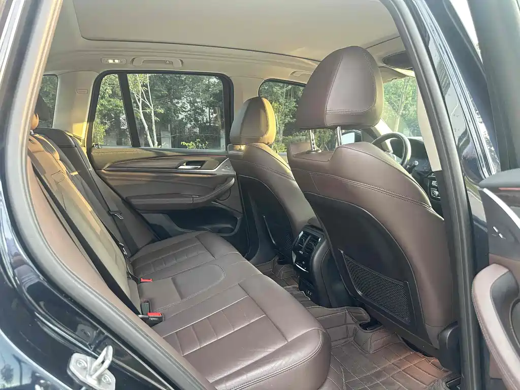 BMW X3 — миниатюра 7