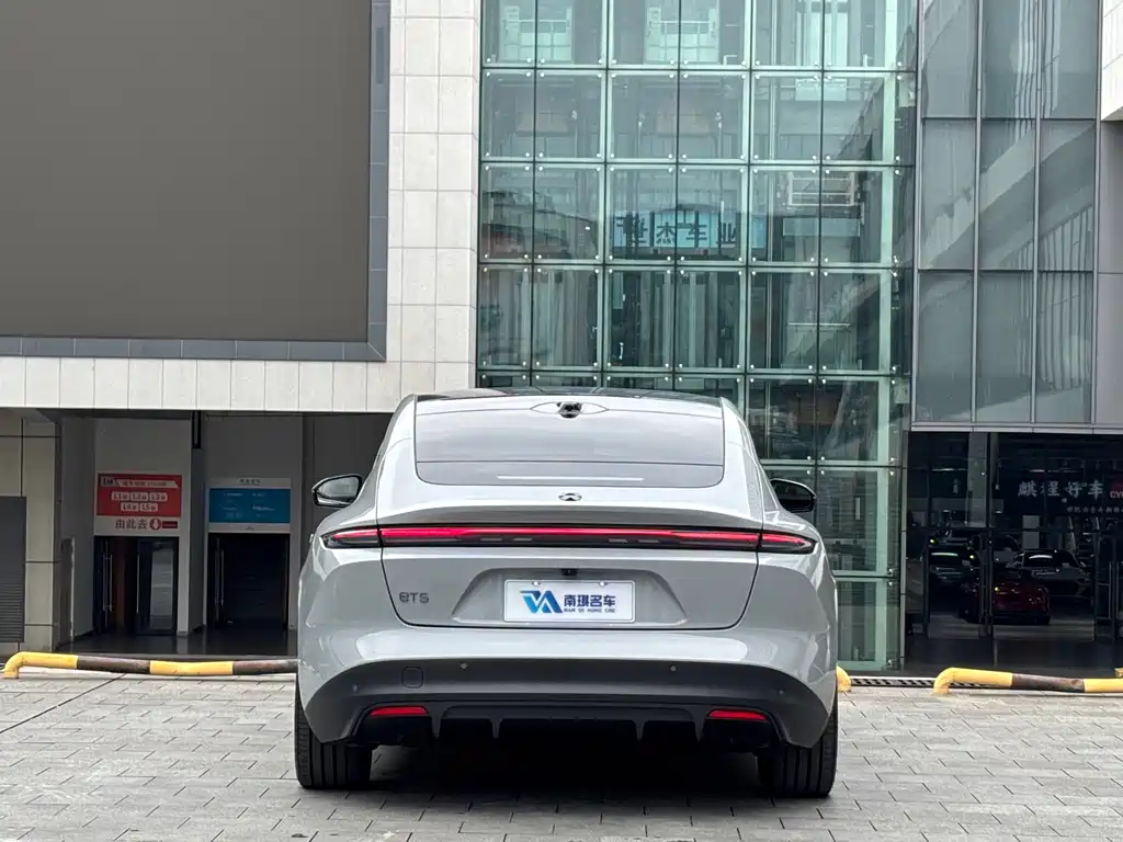 NIO ET5 — миниатюра 6